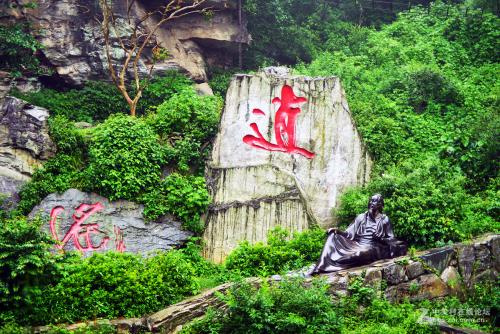 钟南山预估2月中下旬全国病例数将达到峰值(钟南山预计新冠疫情)